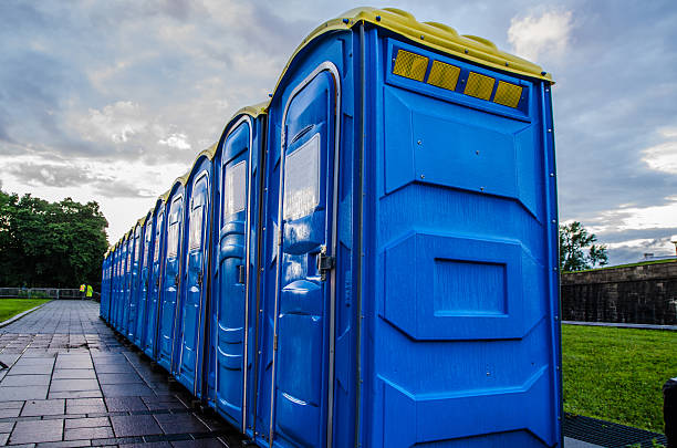 Portable Toilet Options We Offer in Mayfair, CA